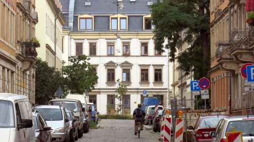 Eine der kürzesten Straßen der Neustadt feiert sich am Wochende selbst.