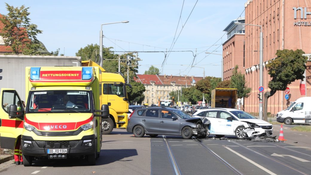 Schwerer Unfall An Der Hansastra E Neustadt Gefl Ster