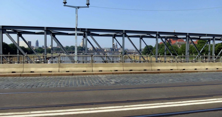 FahrradEngstelle Albertbrücke NeustadtGeflüster