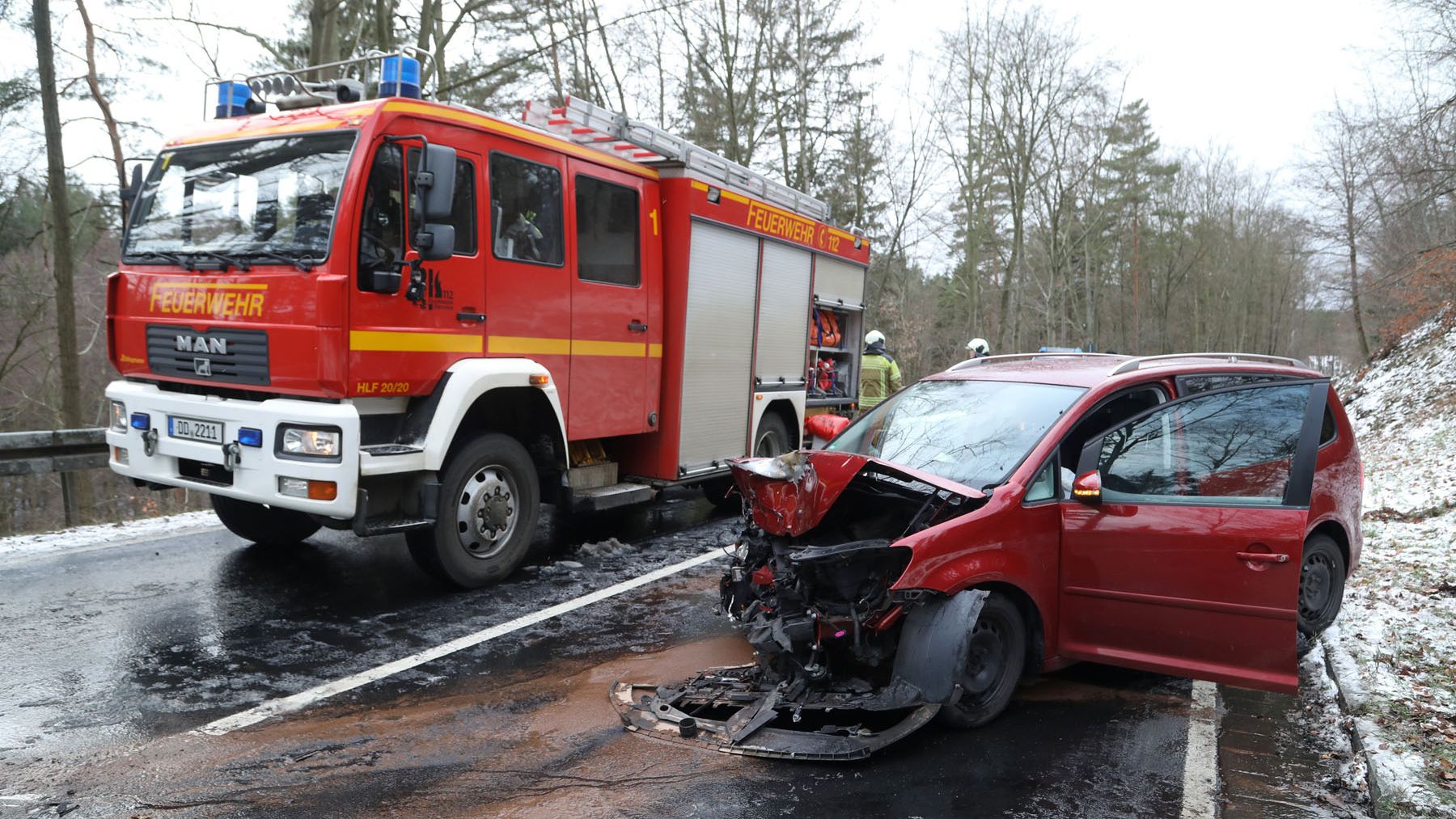 Unfall auf der Radeberger Straße - Foto: Roland Halkasch