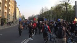 Demonstrationszug auf der Albertstraße