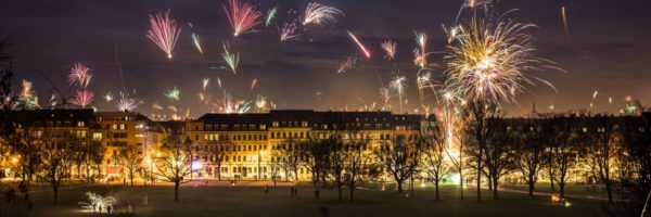 Silvesternacht über dem Alaunplatz, Silvester in Dresden Neustadt - Foto: Robert Seifert