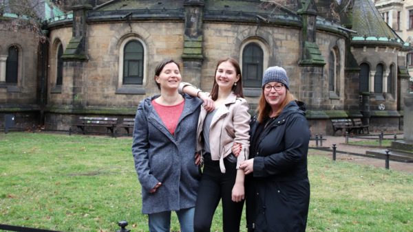 Organistorinnen mit einem ehemaligen Eisteufelchen: Susanne, Alina und Claudia. (v.l.)