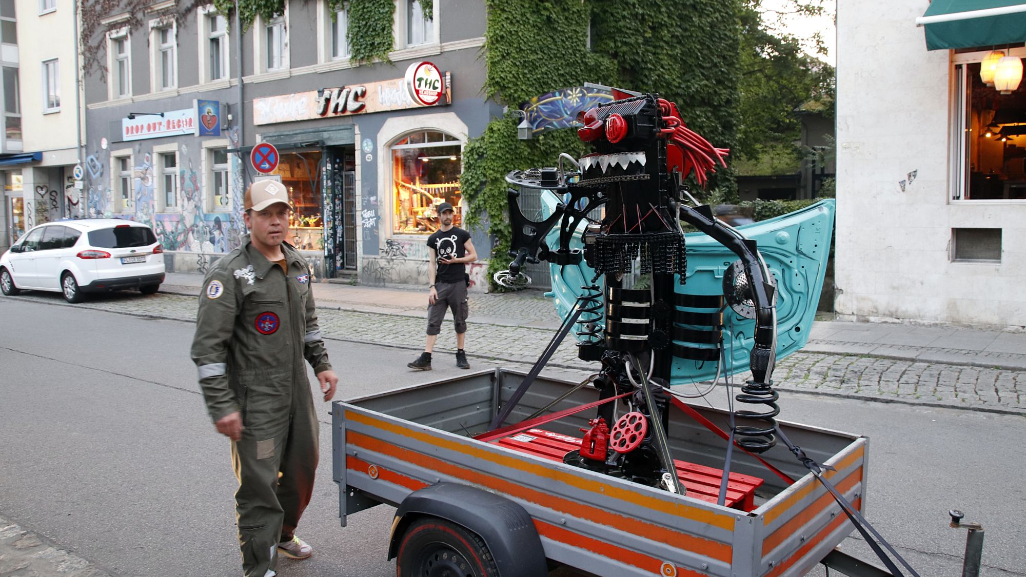 Ankunft des "Retro Tron 2.0" auf der Alaunstraße - Foto: Anton Launer