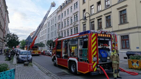 Feuerwehreinsatz auf der Hechtstraße - Foto: Roland Halkasch