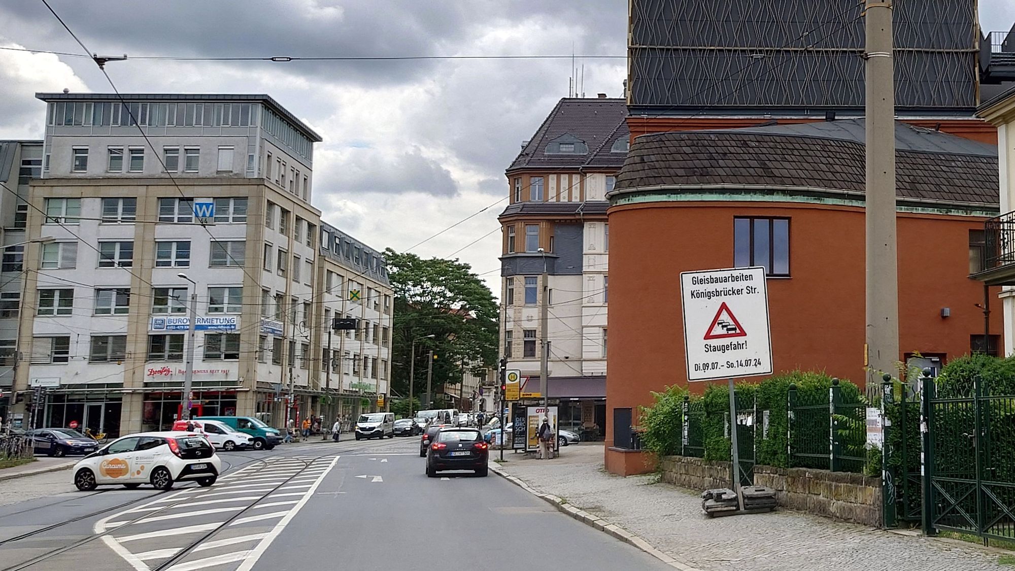 Staugefahr ab Dienstag auf der Königsbrücker Straße - Foto: Anton Launer