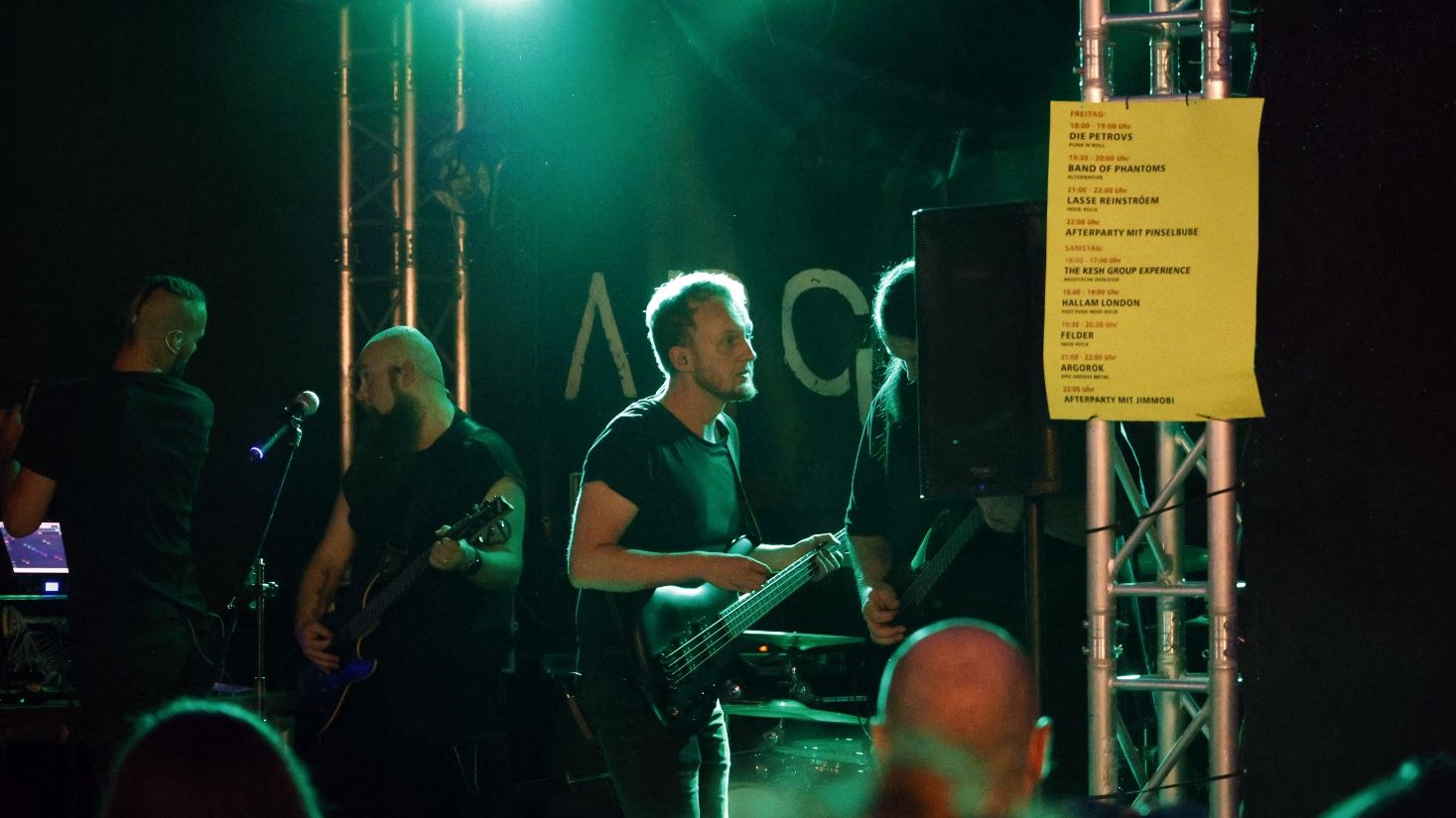 Argorok rockten mit epischem Metal die "Grubers"-Bühne vor dem Spielplatz - Foto: Florian Varga