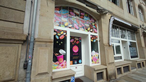 Delphin Donuts - jetzt nicht mehr auf der Bautzner - dafür auf der Alaunstraße. Foto: Anton Launer