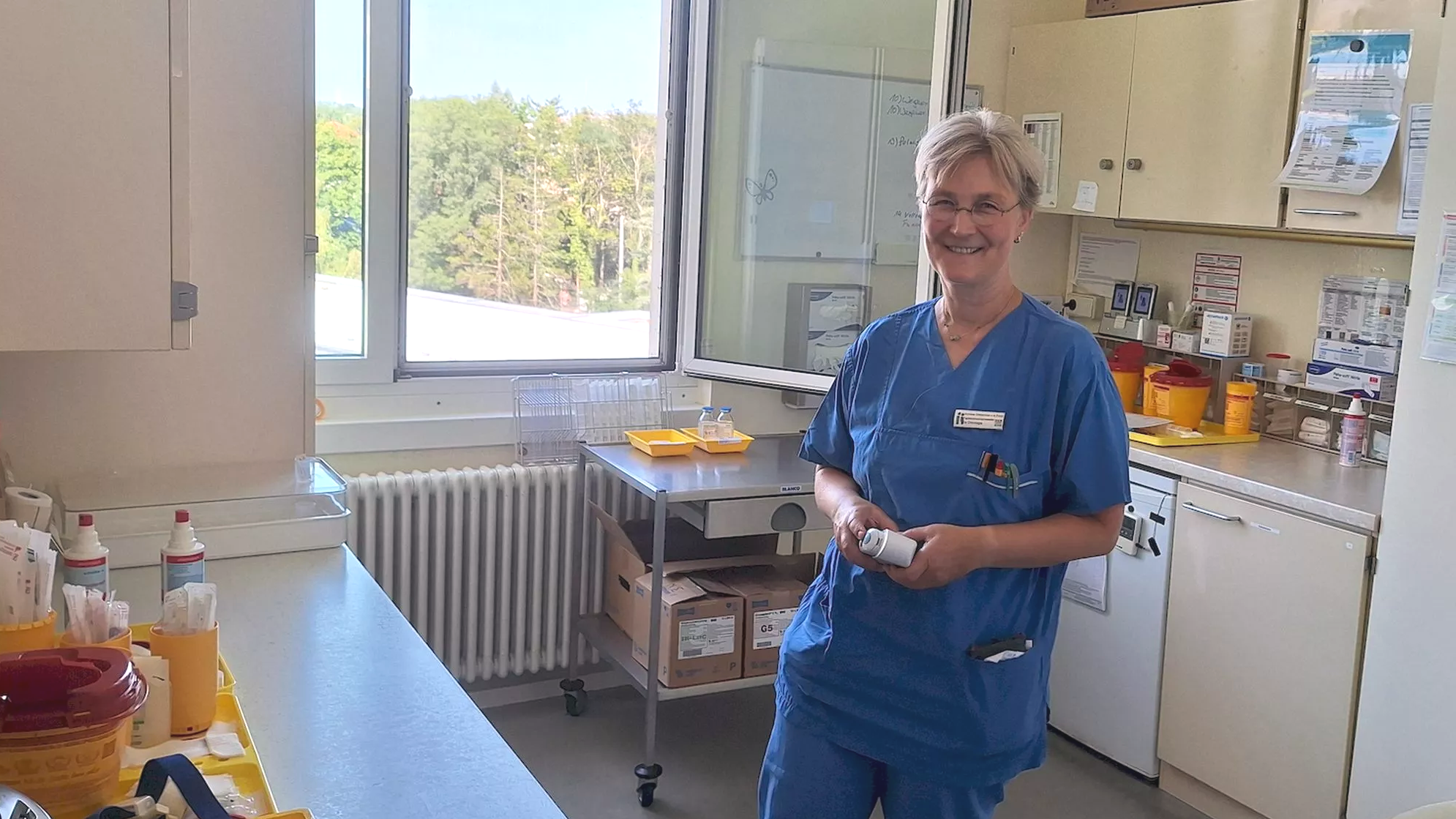 Organisation und die Nähe zum Patienten zeichnen die Arbeit von Schwester Anneke aus. Foto: Jakub Gawlik