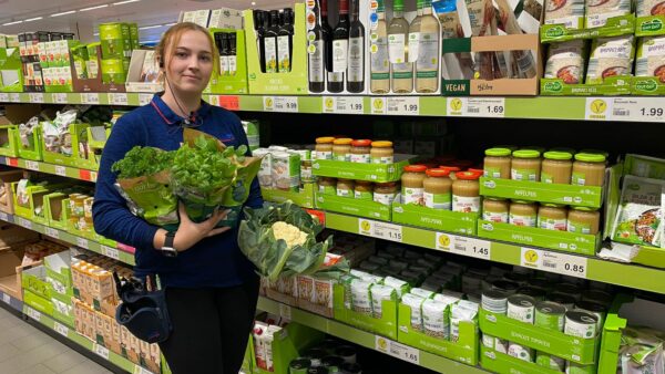 Als urbaner und verlässlicher Nahversorger mitten in Dresden Neustadt bietet Aldi seinen Kundinnen und Kunden ein entspanntes Einkaufserlebnis.