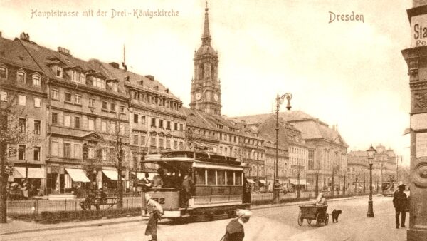 Hauptstraße mit Dreikönigskirche - zeitgenössische Postkarte