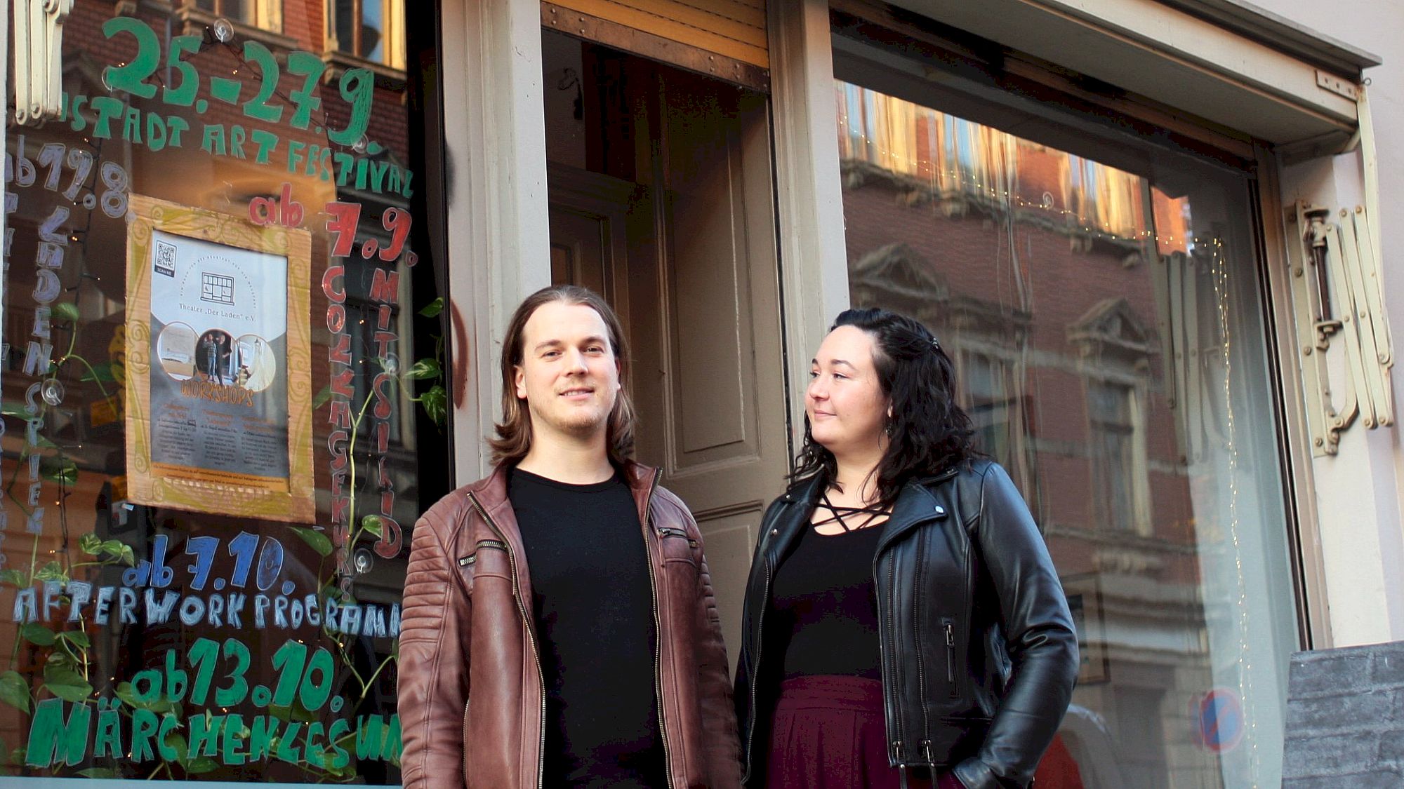 Johannes Krobbach und Anna Wolf gehören zum Vorstand des Vereins. Foto: Victor Franke