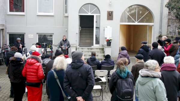 Der Vorsitzende der KIW-Gesellschaft sprach über das Leben und Wirken von Juri Tsoglin. Foto: Anton Launer