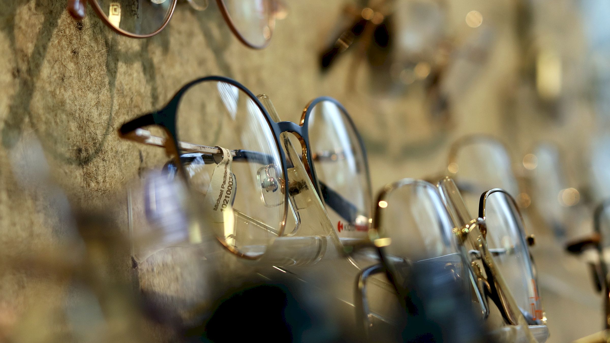 Schlichte Eleganz für den Durchblick - Foto: Anton Launer