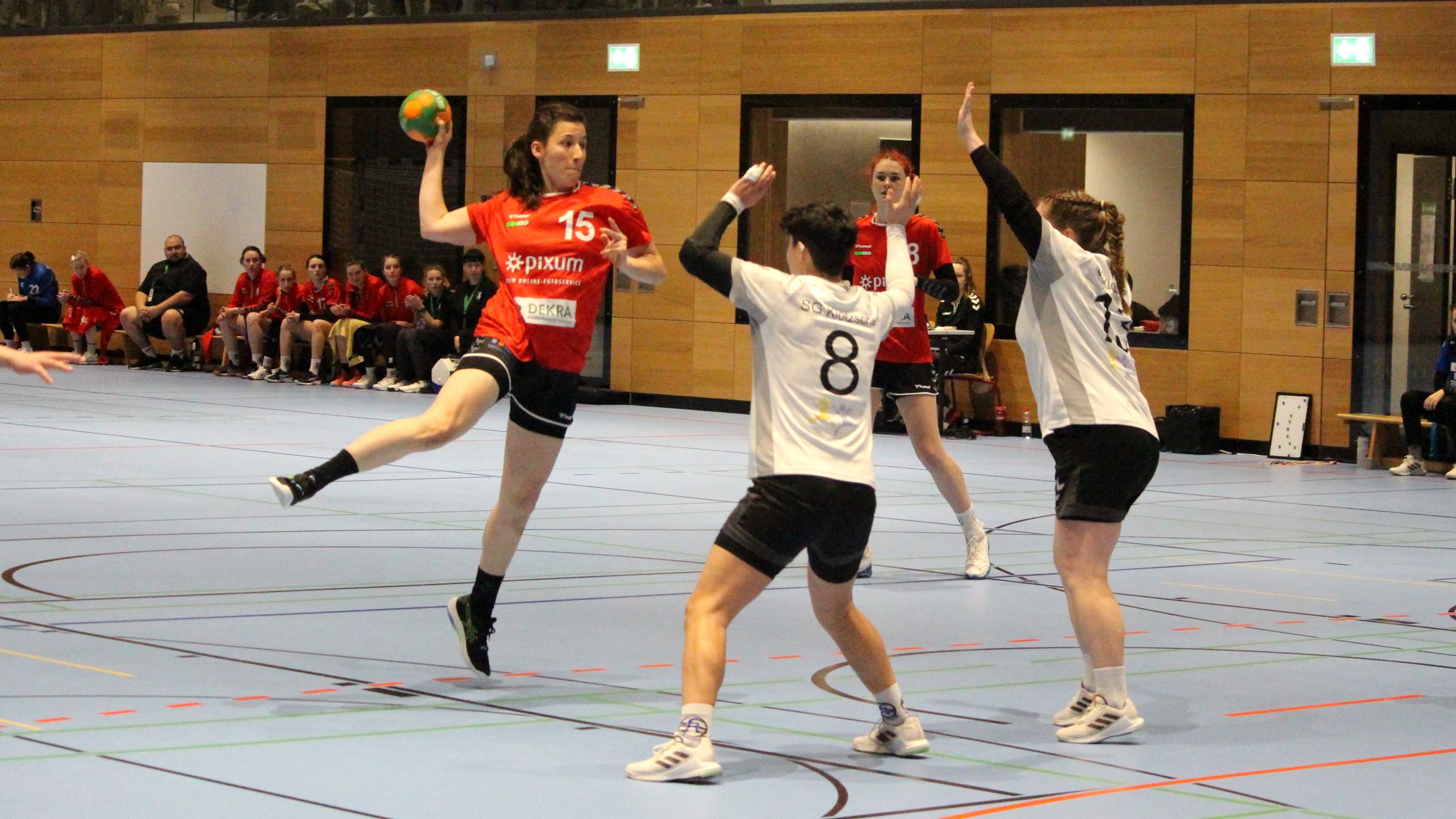 Gegen Klotzsche überzeugten die Handballerinnen - Foto: Sportfreune01