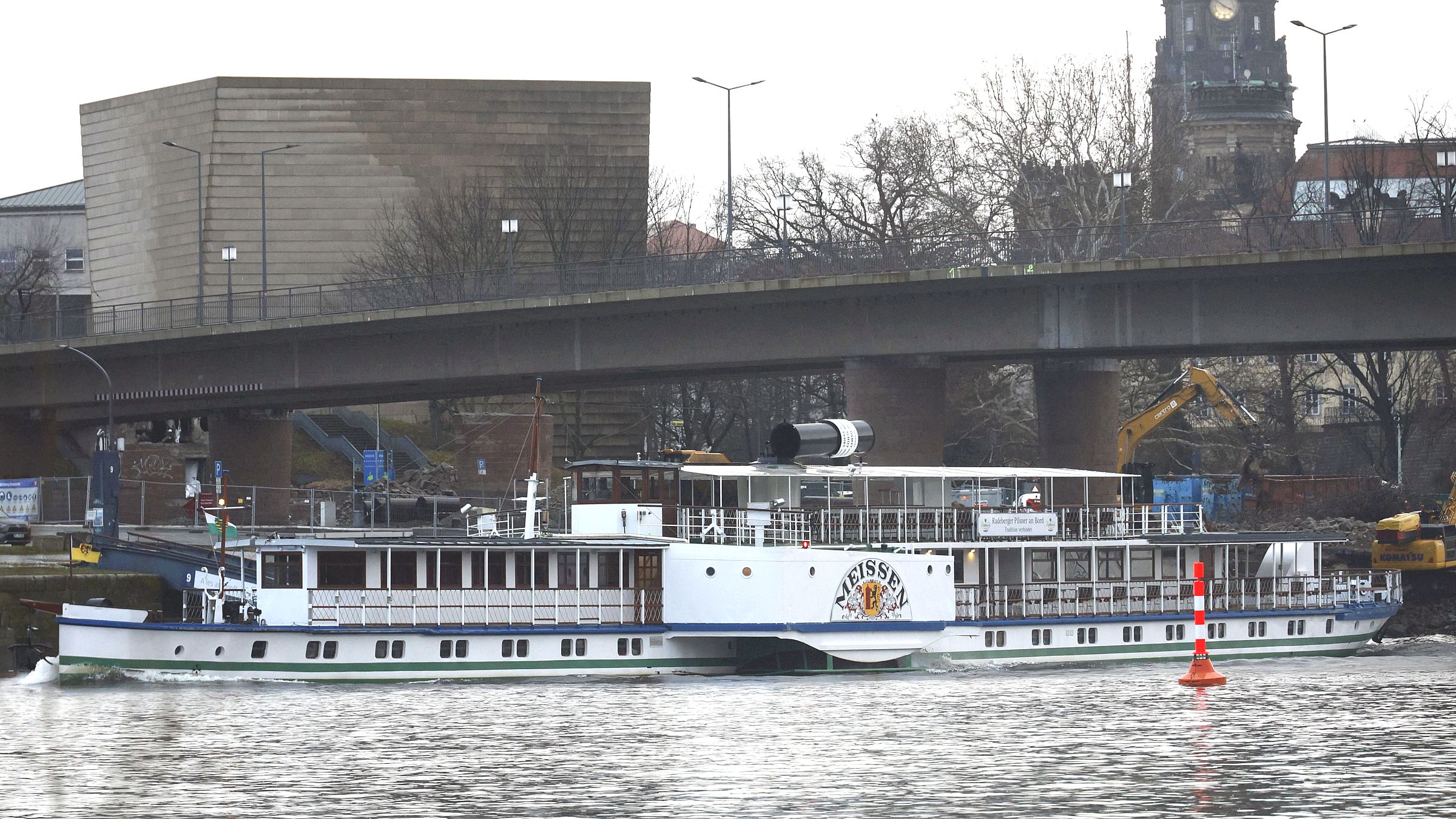 Schließlich fuhr auch die "Meissen" in Richtung Werft. Foto: Florian Varga