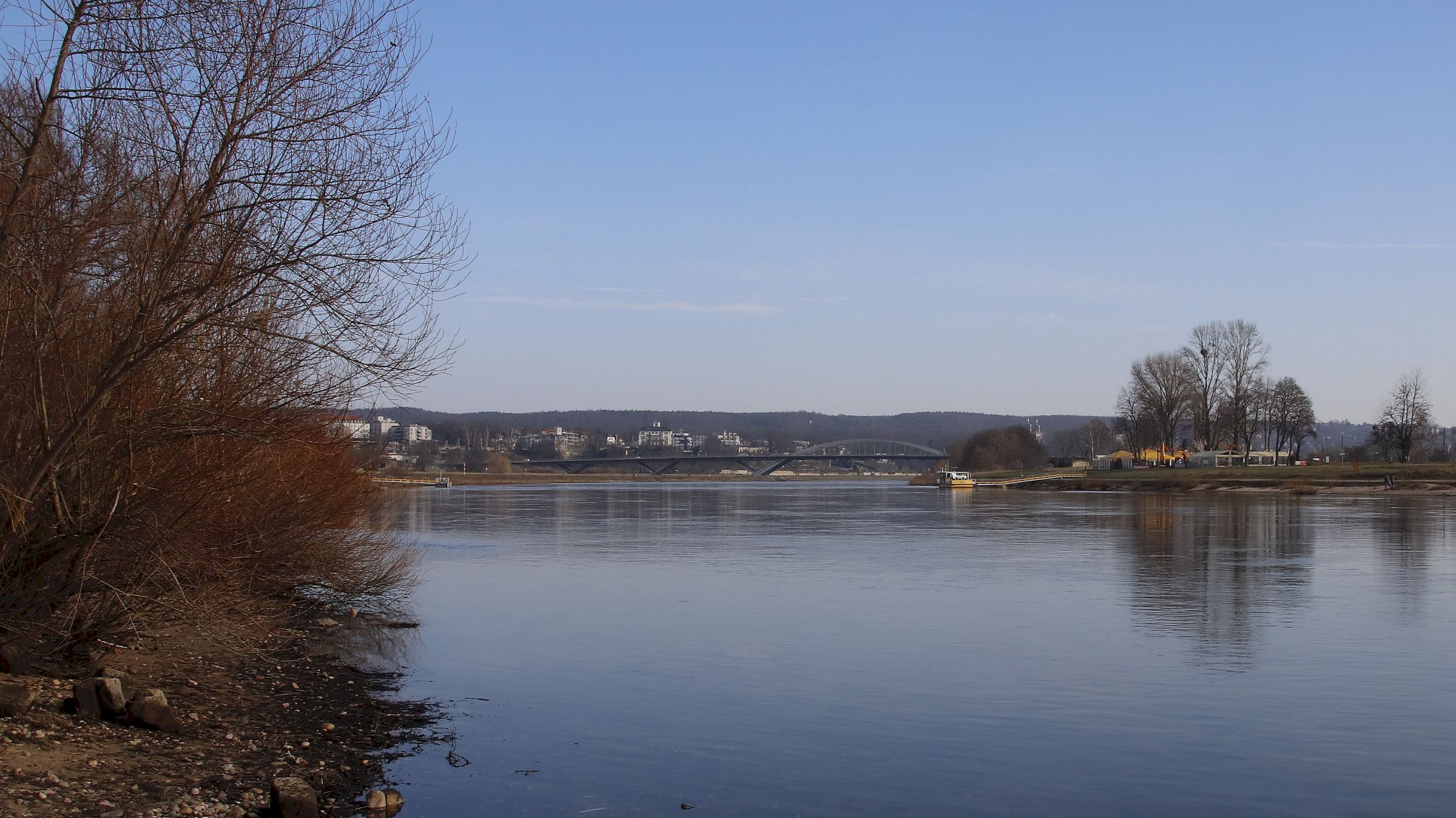 Elbe bald ohne Johanna? Eine der Vorlagen sieht die Streichung der Fährverbindung vor. Foto: Anton Launer